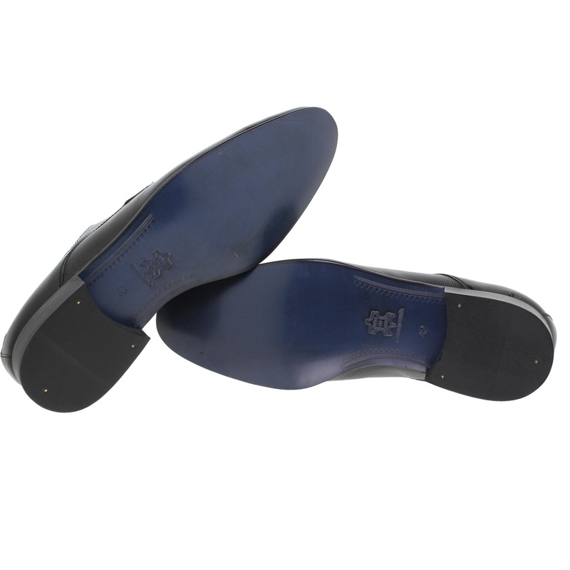 9396/30 · ZAPATO CABALLERO CHAROL