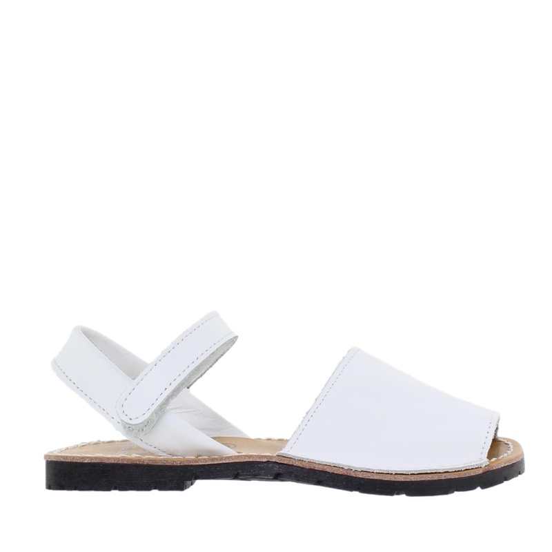 207/136 · ZAPATO NIÑO PIEL