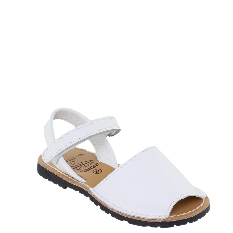207/136 · ZAPATO NIÑO PIEL