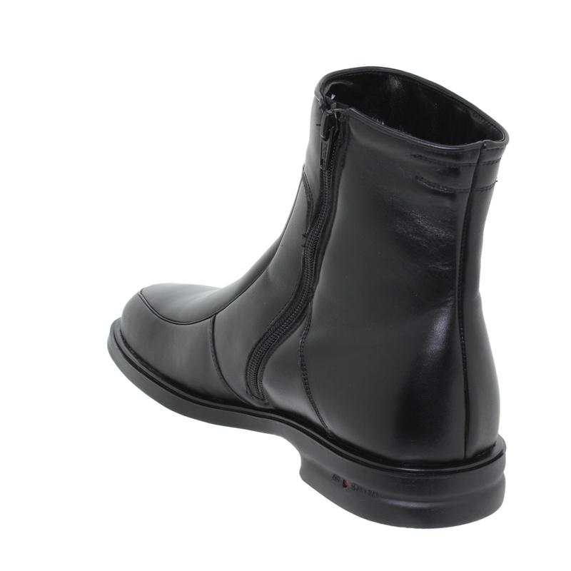 6825/30 · BOTIN CABALLERO PIEL