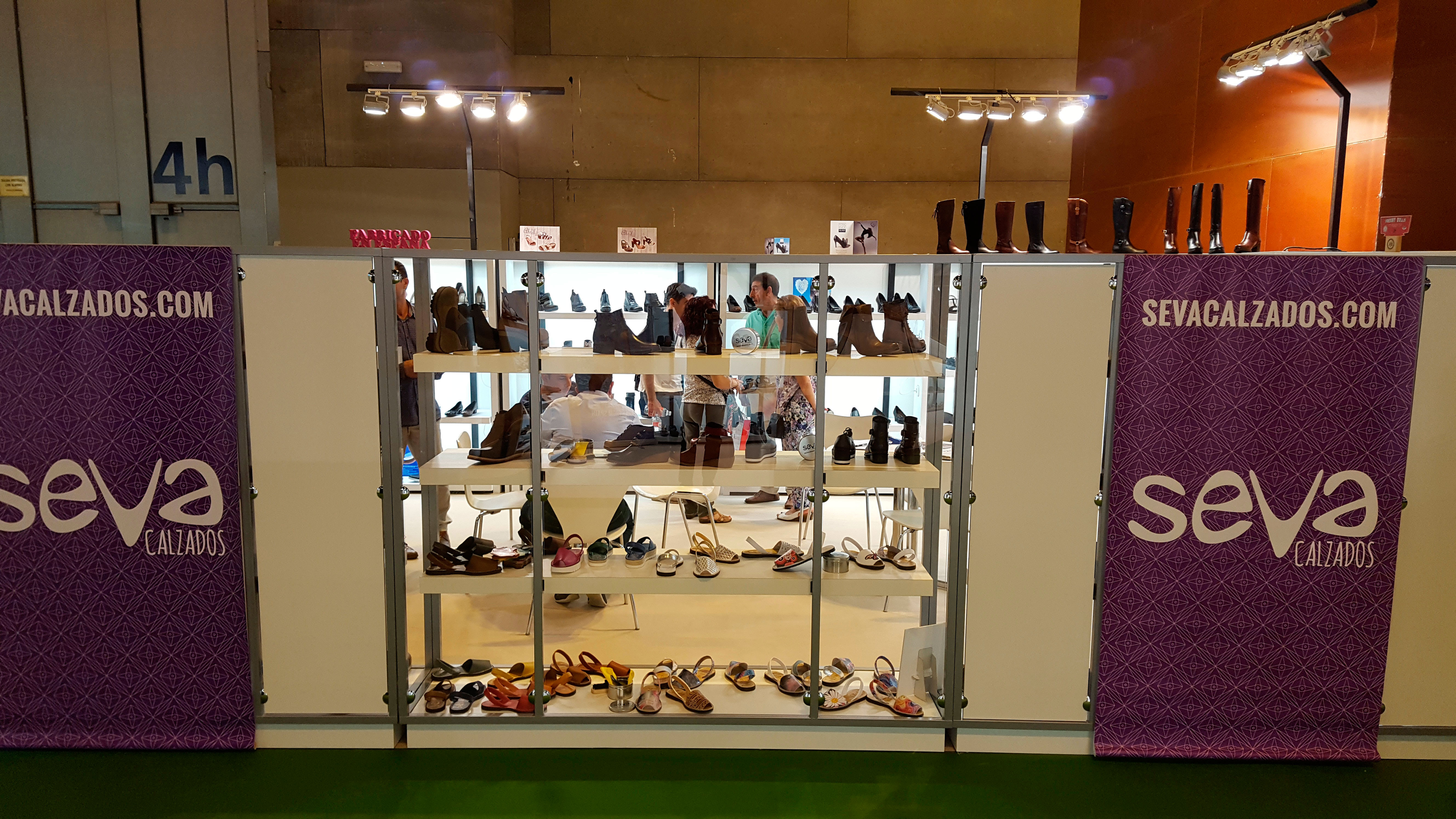 seva-calzados-al-por-mayor-mayorista-zapatos-feria-momad-madrid-stand-1