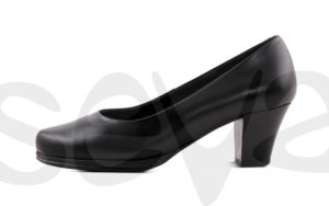 Zapatos de tac n negros un b sico para mujeres Calzados Seva