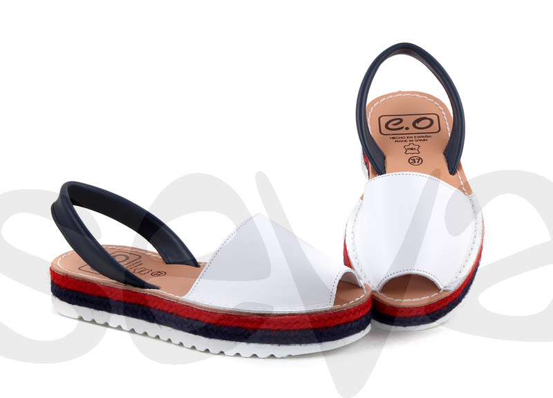 AVARCA MENORQUINA 8411 · SANDAL WOMAN LEATHER